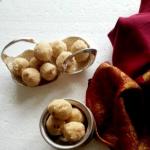 Rava Laddu / Ladoo (Sweet semolina balls with raisins and cashews) | Diwali Sweets Recipe | ...