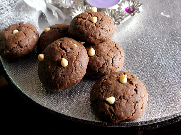 white choco chips cookies 1
